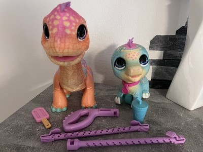 furReal Sallys Eisparty / Snackin Sally Dinosaurier mit Zubehör