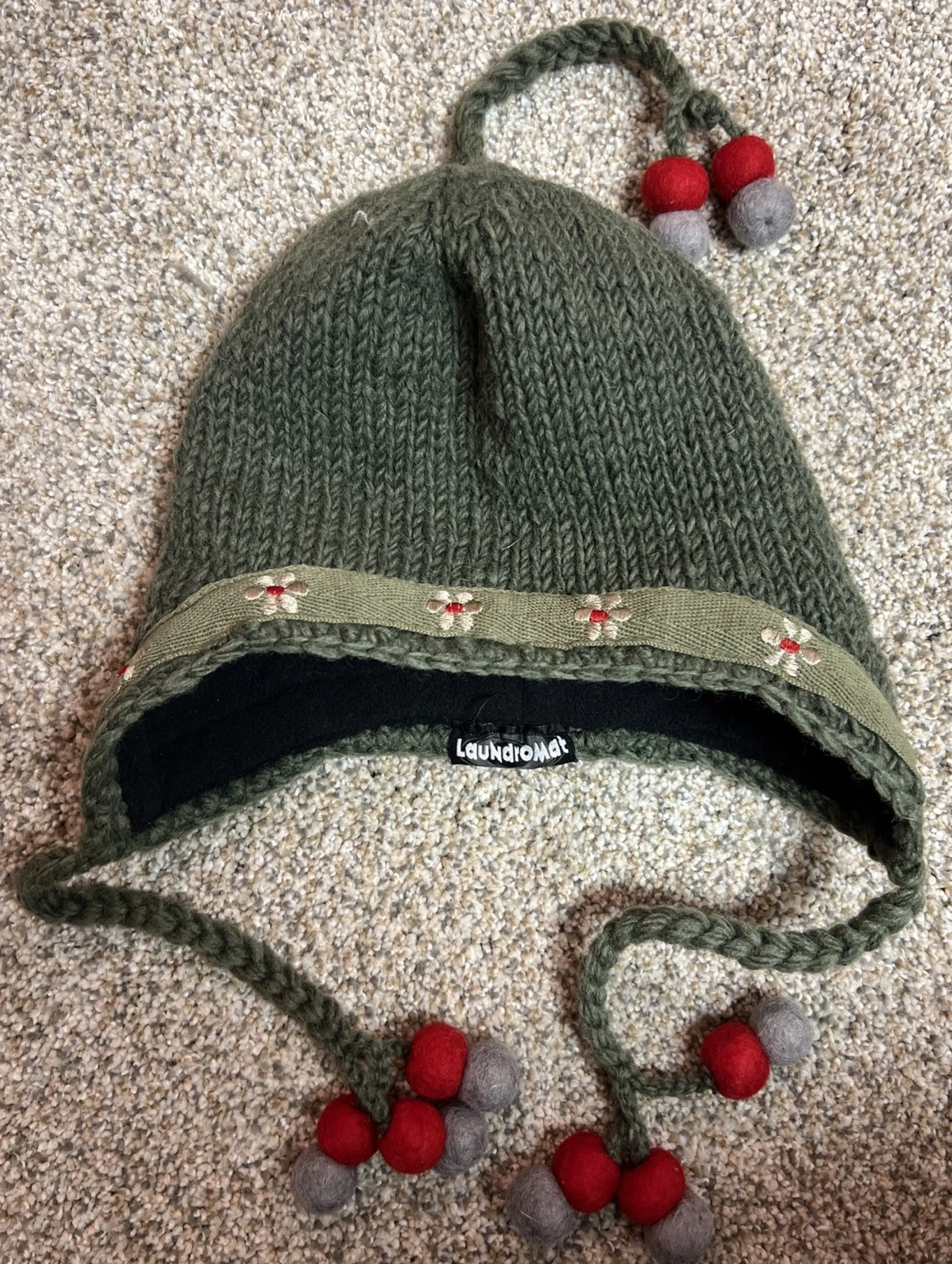 Laundromat Wool Hat Womens One Size Brown Knit Fleece Lined Green Flower Tassel