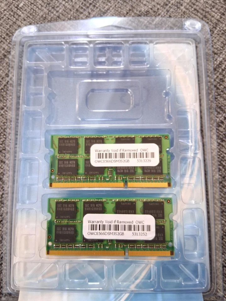 Crucial 8GB Kit 2 - 4GB 204 - Pin DIMM DDR3 PC3 8500 CL7 Memory Module - Image 4 of 4