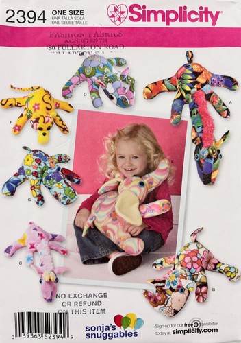 Simplicity Pattern 2394 Soft Toy Fleece Animals in 2 Sizes: Giraffe Elephant etc - Picture 1 of 2