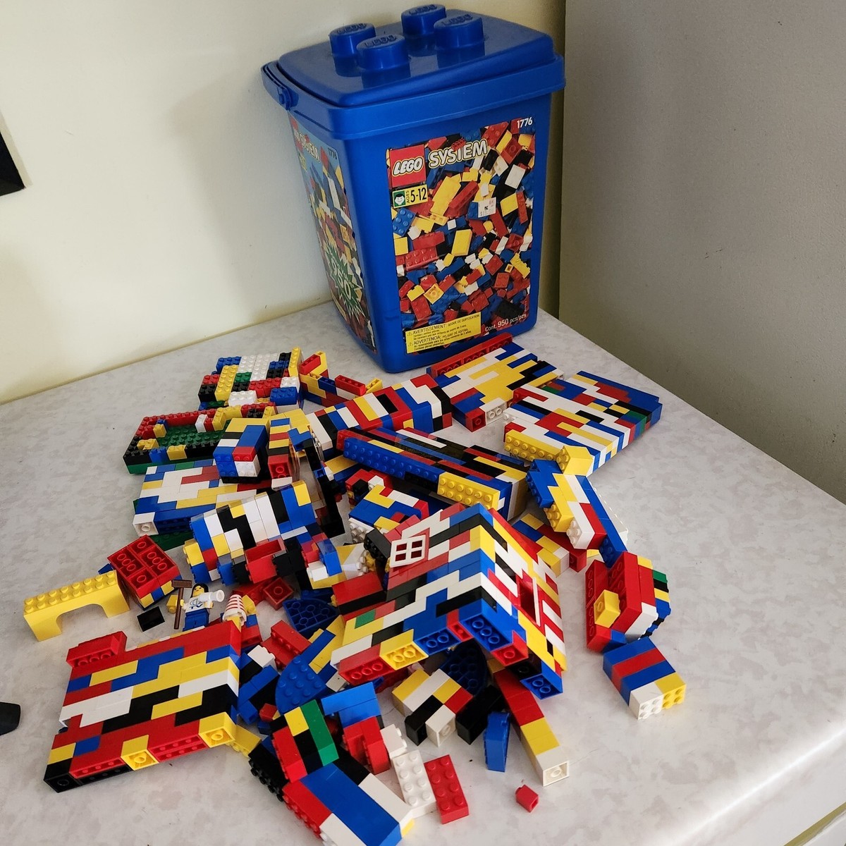 Vintage Lbs LEGO Blocks Pieces W/ System Bucket #1776 i0