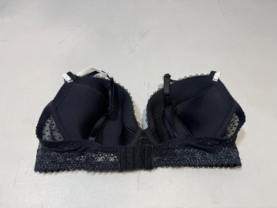 Sujetador Passionata con aros acolchado ribete de encaje estampado talla 36D negro Foto 4 de 4