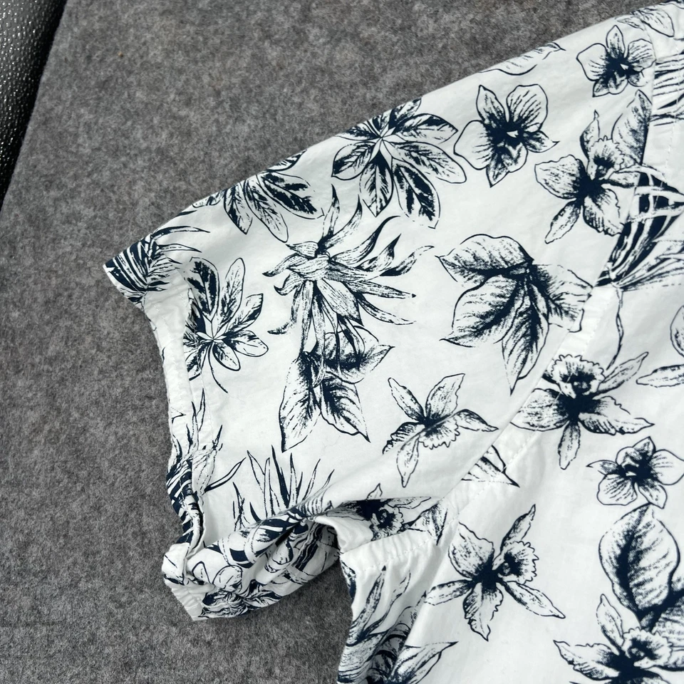 Weatherproof Shirt Mens 2XL White Navy Floral Hawaiian Button Front Casul - Image 4 of 4