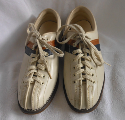Vintage Women’s Size 8.5 Striker Beige Split Toe Leather Bowling Shoes