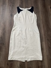Carolina Herrera Size 14 Neutral Knee-Length Career Dress Scoop Neck