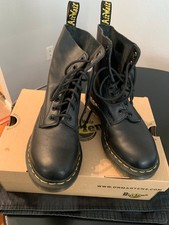 Dr. Martens Boots Womens Size 7 Black Leather...
