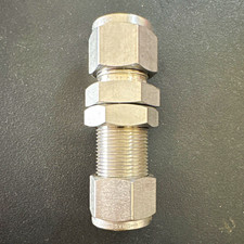 1/2 in Swagelok Stainless Steel Bulkhead Fitting