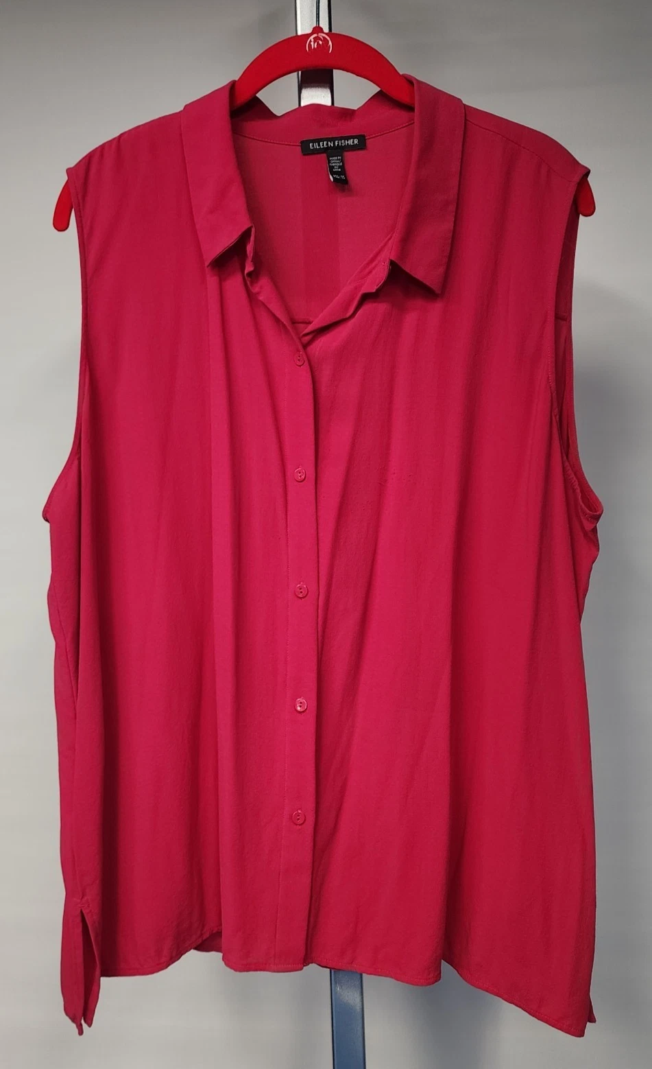 Eileen Fisher 1X Silk Georgette Crepe Sleeveless Shirt Azalea Classic Collar Blo
Opens in a new wind