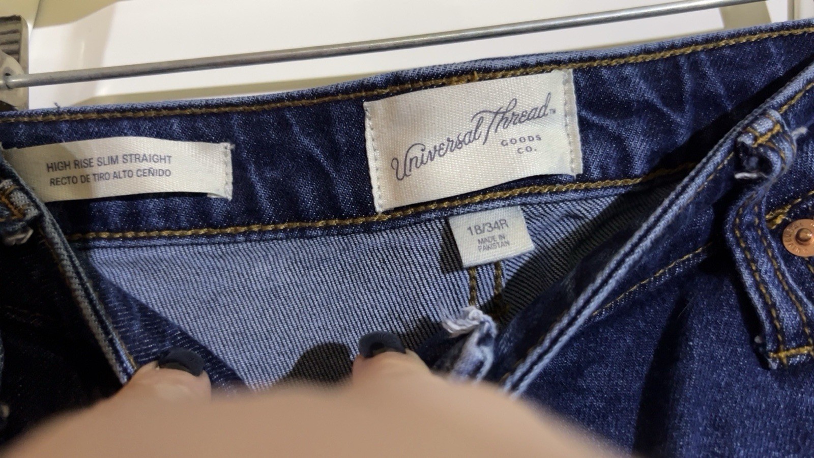 Universal Thread Distressed Jeans Plus Size 18 Hi… - image 3