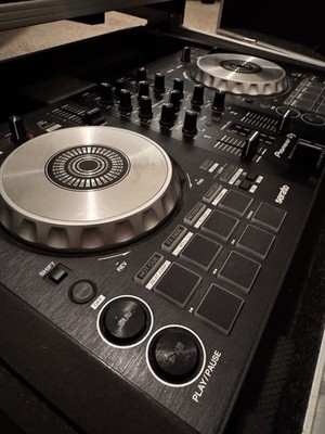 Pioneer DDJ-SB3 DJ Controller with Odysea Flight Case Very Good Condition