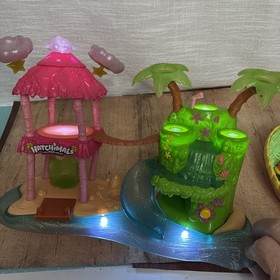 Hatchimals CollEGGtibles Tropical Party Island Playset & Egg Basketw/ 5 figures.