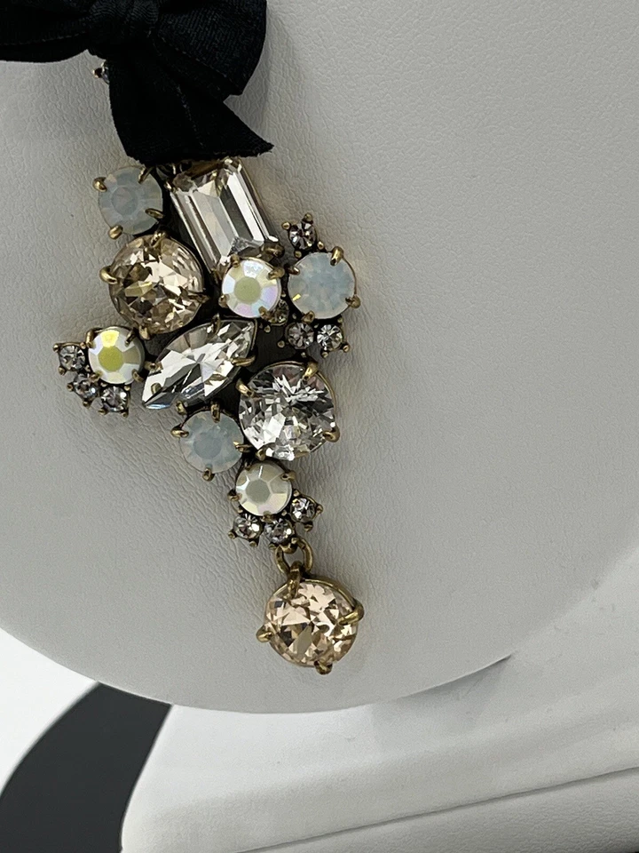 J. Collar Colgante Crew Bronce Largo Blanco Transparente Estrás Lazo Negro Foto 3 de 4