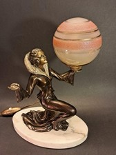 Art Déco - Figurenlampe aus Metallguss, Marmor und Glaskugel um 1935