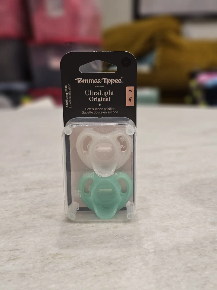 2 chupetas ultraleves Tommee Tippee, 0-6 meses 4 total sem BPA - Imagem 2 de 4