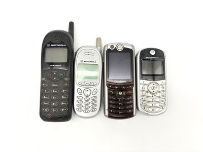 Motorola Handy Sammlung | 4 Klassiker | Retro Konvolut für Sammler -ungeprüft-