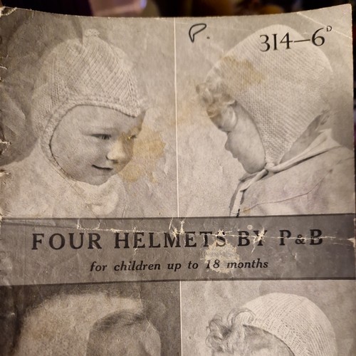 PATONS BALDWINS 314 VINTAGE 50er STRICKMUSTER Babys 4 Mützen Sturmhaube Haube