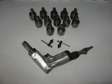 ATLAS COPCO PNEUMATIC DRILL WITH 12 JACOBS 7B CHUCKS AND 2 KEYS