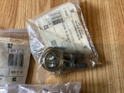 New ITT General Controls PG9A06TL020 NG Natural Gas Pilot Generator (loc i49)