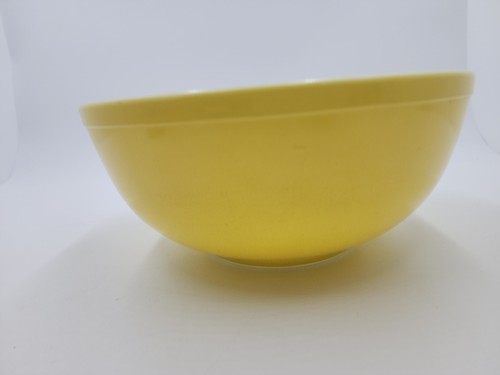 Vintage Pyrex Yellow Mixing Bowl Primary Color 4 quart Early No Number TM Mark - Picture 9 of 24