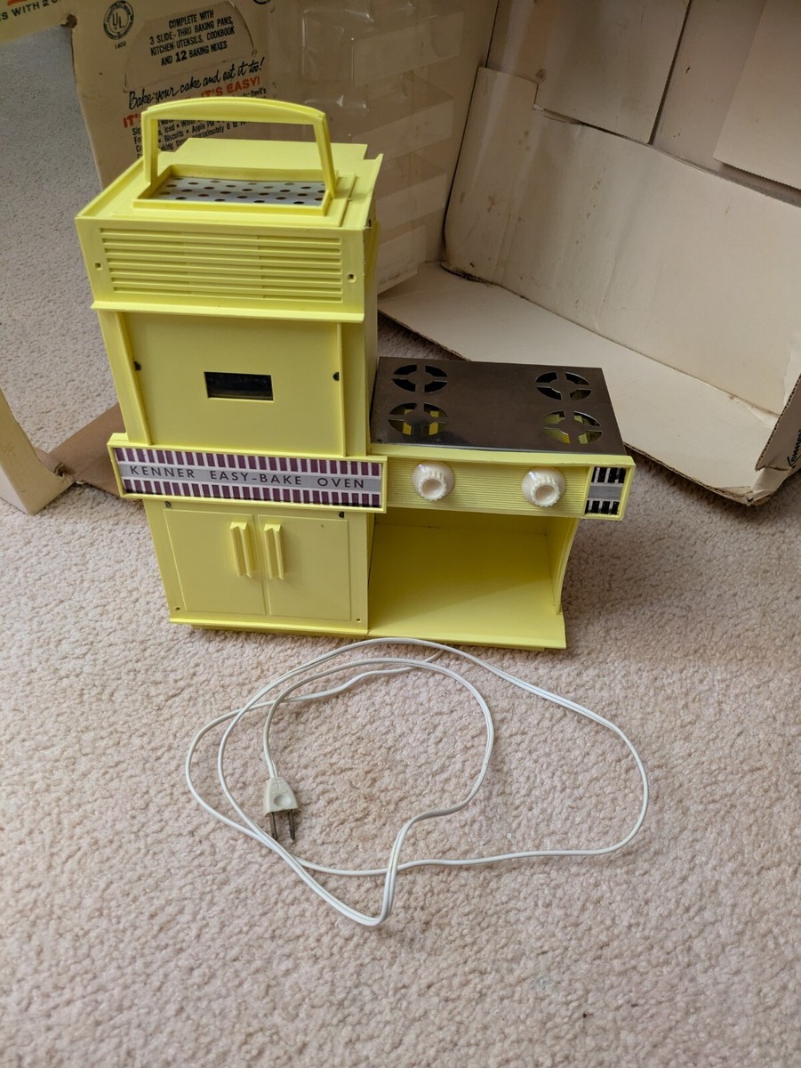 Vintage Kenner Easy-Bake Oven Yellow Works! Original Box Cat No