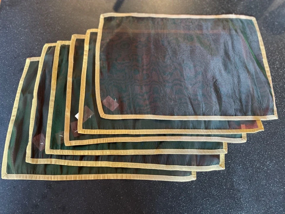 PIER 1 SAHARA SHEER & SHIMMERY REVERSIBLE SET of 6 CHRISTMAS PLACEMATS BRAND NEW - Image 2 of 4