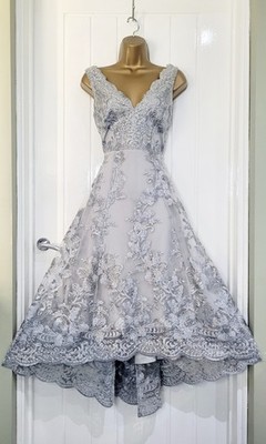 Quiz Größe UK8 grau silber getauchter Saum besondere Anlässe Hochzeit Rennen Ballkleid