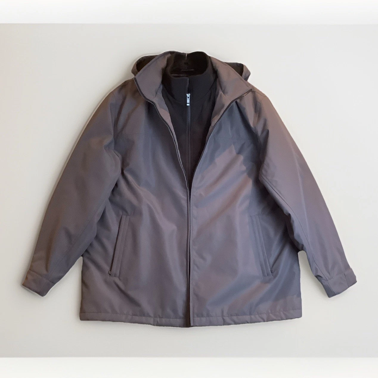 Weatherproof Men’s Ultra Zip Pockets Fleece Lined Hooded Gray Winter Jacket XXL