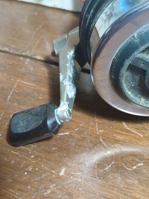 Moulinet de pêche vintage Johnson Sabra modèle 130B visage