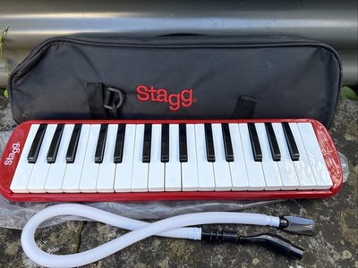 Stagg Melodica mit Koffer Pfeifenmundstück rot 32 Tasten Instrument