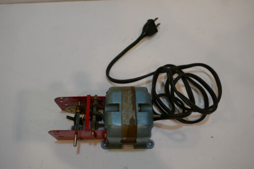 MOTORE ELETTRICO VECCHIO E PESANTE PER SET COSTRUZIONI ERETTORI VINTAGE TESTATO FUNZIONANTE - Foto 3 di 3