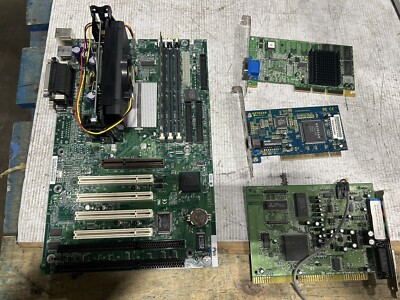 Vintage Intel SE440BX-2 Slot 1 Motherboard Combo (CPU/RAM/Video/Ethernet)