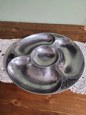 WILTON ARMETALE REGGAE round  chip and dip server