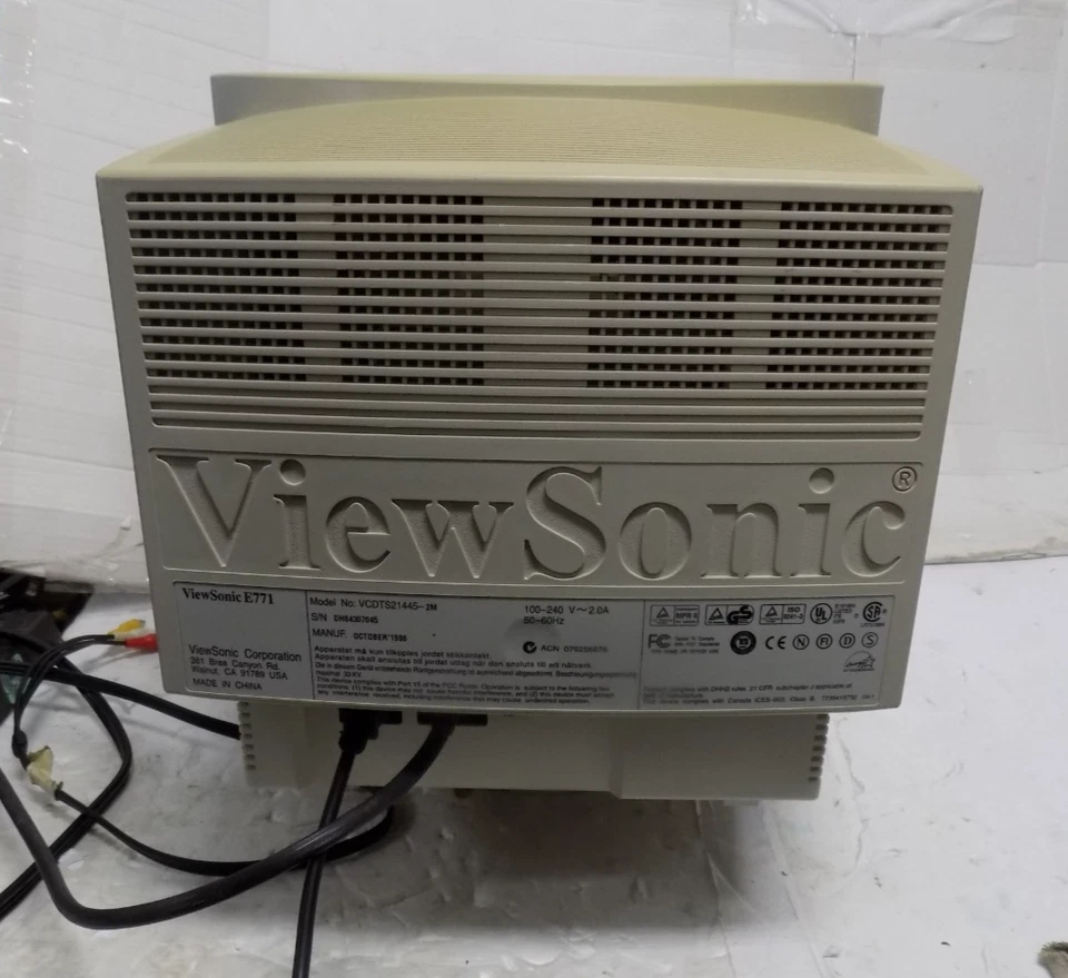 Viewsonic 17" E771 1280x1024 VGA CRT Computer Monitor - Image 3 of 4
