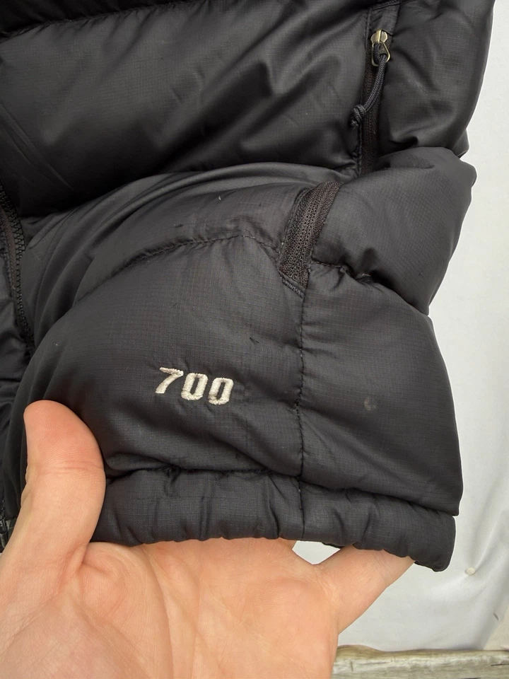 The North Face Nuptse 700, photo 2 of 5