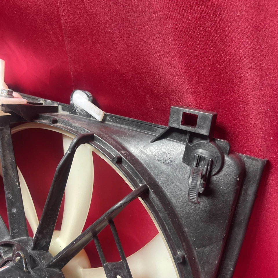 ☑️ 01-05 LEXUS IS300 ДВИГАТЕЛЬ РАДИАТОР ОХЛАЖДЕНИЯ ВЕНТИЛЯТОР ДВИГАТЕЛЯ КОЖУХ РЕЗЕРВУАР OEM - Изображение 4 из 4