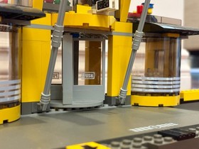 LEGO (4513) World City: Grand Central Station - Fully Assembled