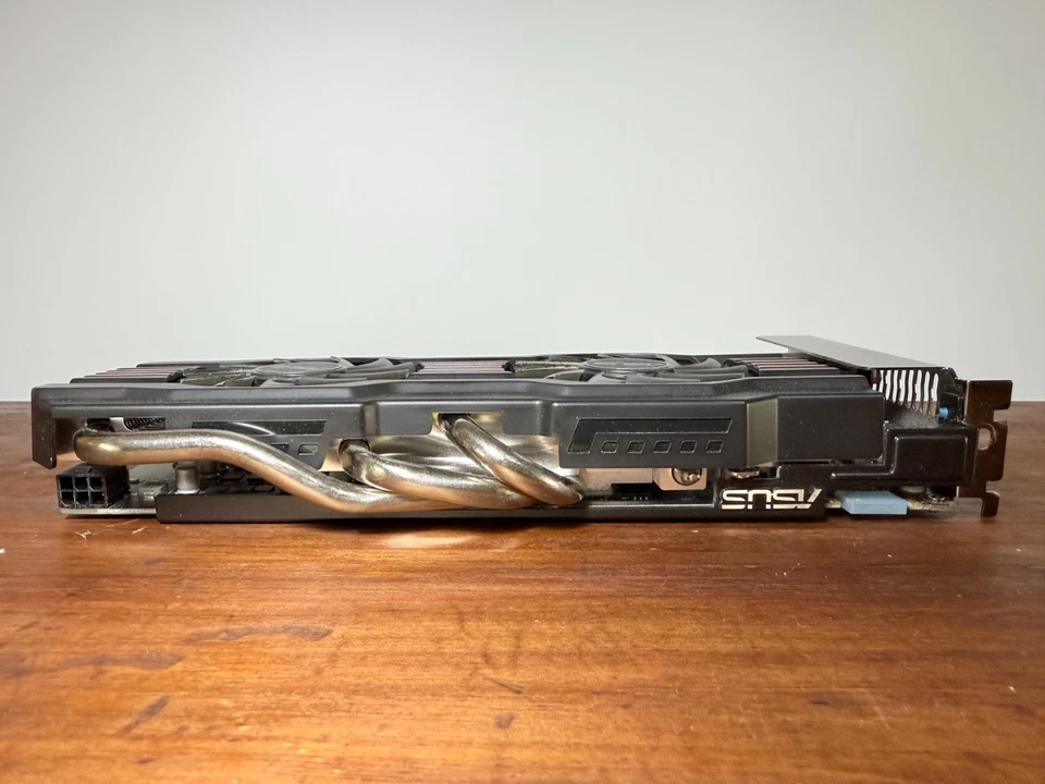 ASUS NVIDIA GeForce GTX 660 DirectCU II graphics card 2GB GDDR5 PCIe 3.0 - Image 3 of 4