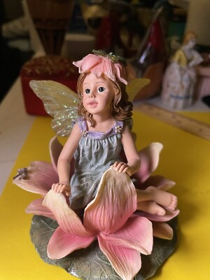 Boyds Bear Wee Folkstones Flora Faeriepetals Fairy Faerie Figurine 36112