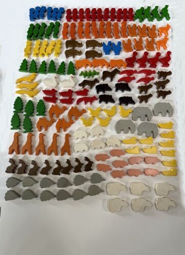 Lorenz Spiel Welt Spielzeug Dorf Deutsche Holztiere Menschen Bäume 150+ Stück - Bild 1 von 5