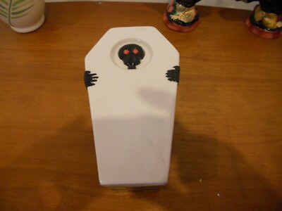 Coffin Box PORCELIAN REMOVABLE TOP 7'' LONG 4'' TOP 2 1/4'' BOTTOM WIDE STASH BOX