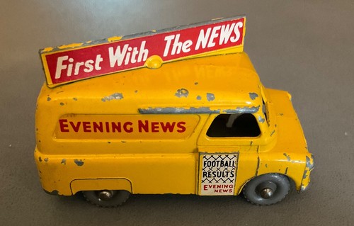 Lesney England Matchbox No. 42 Bedford Evening News Van Yellow Gray Wheel - Picture 3 of 7