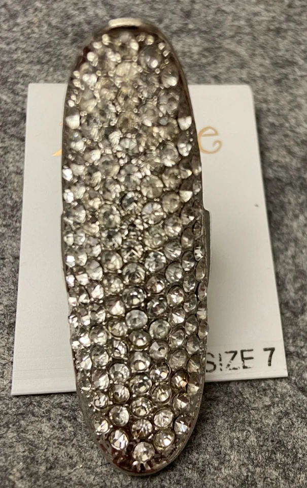 NEU Afaze Modeschmuck Ring in Farbe Siler mit vielen Glitzersteinen in size 7