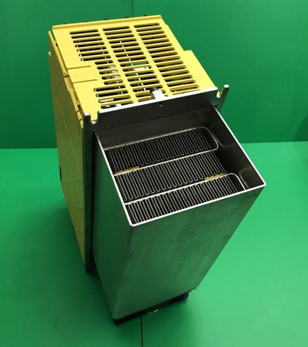 FANUC SERVO AMPLIFIER A06B-6121-H045#H550 Ser D (bottom small door is missing) - Picture 7 of 7