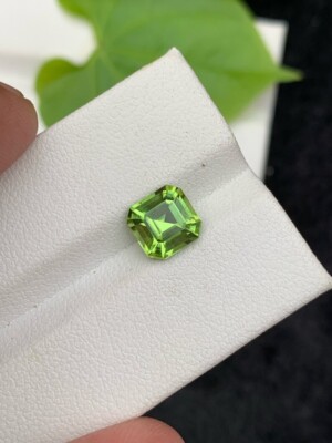 1.95 CT Asscher Cut Peridot   Vibrant Acid Green   Natural Flawless Gemstone