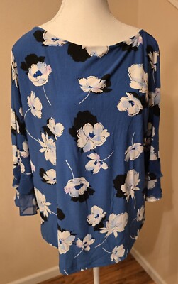 Roz & Ali Top Womens M Floral Blue White Boat Neck LightWeight Bell Sleeves