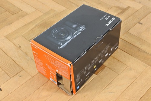 Sony α7C Mirrorless Digital Camera + FE 28-60mm F4-5.6 Lens Japanese Version - Picture 22 of 23