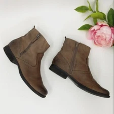 Crown Vintage  Ankle Boots Women's 8 Taupe Burnished Leather Distressed Low Heel