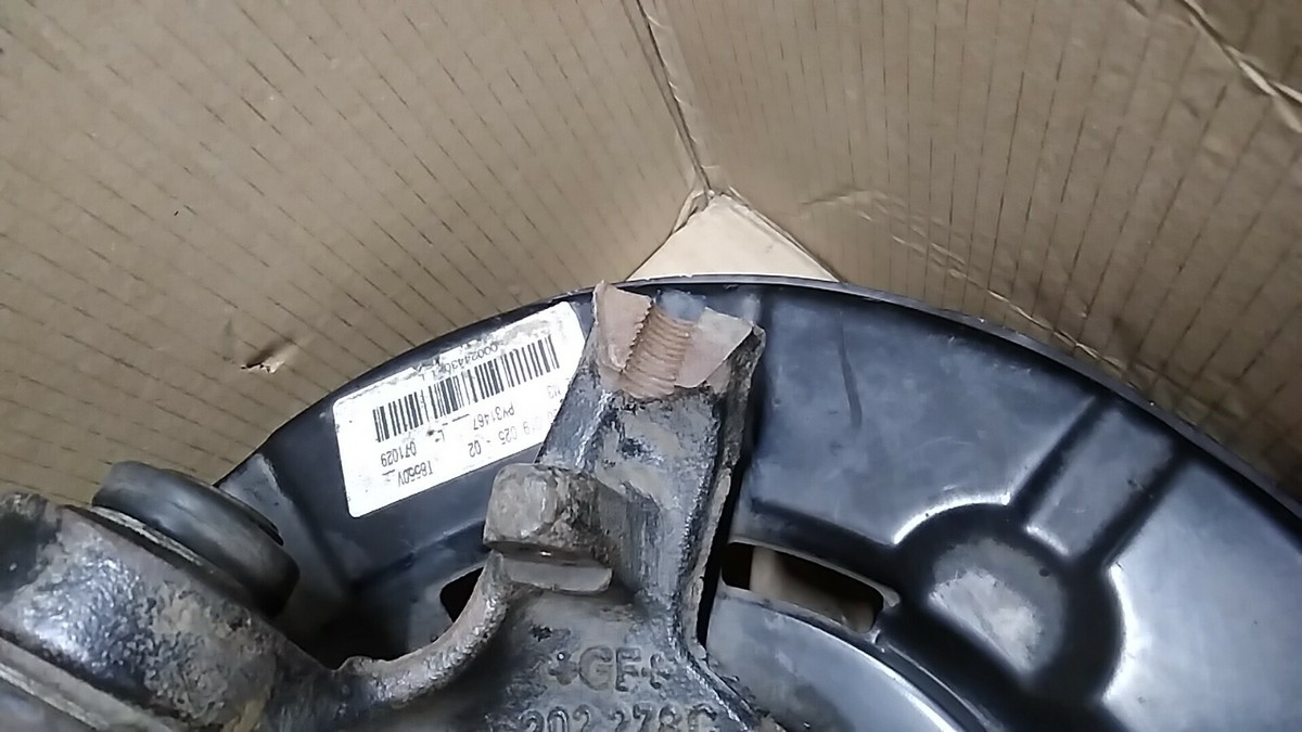 BMW E92/E93 M3 Rear Left Wheel Carrier And Backplate 33302283541 