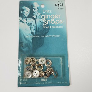 Vintage Ginger Snaps Gray SNAP FASTENERS Buttons Western Shirt Scovill