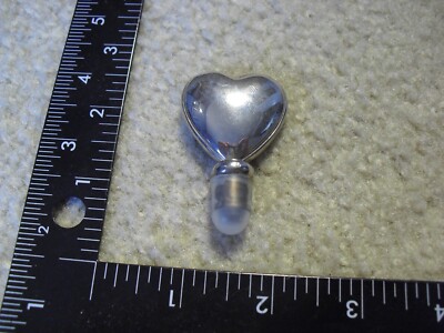 Vintage Silverplate Metal Heart Shaped Bottle Stopper 2'' Tall